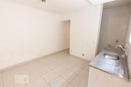 Cozinha de casa para alugar com 1 quarto, 50m² em Vila Ipojuca, São Paulo