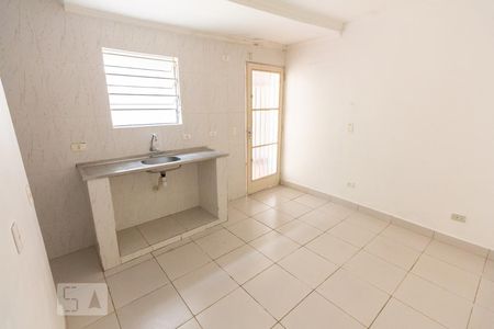 Cozinha de casa para alugar com 1 quarto, 50m² em Vila Ipojuca, São Paulo