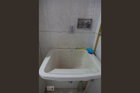 Apartamento para alugar com 65m², 2 quartos e sem vagatanque