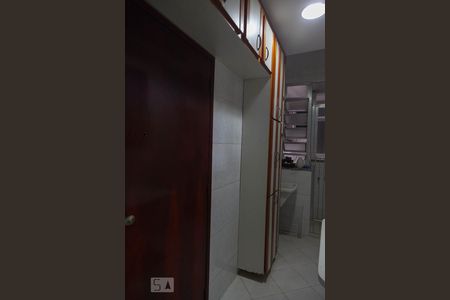 Apartamento para alugar com 65m², 2 quartos e sem vagaCozinha - Armários