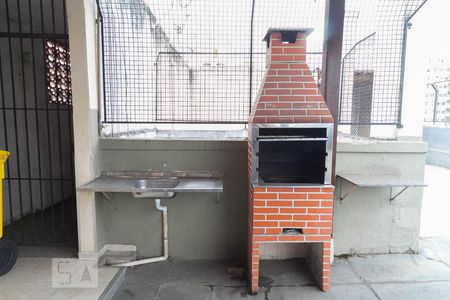 Apartamento para alugar com 65m², 2 quartos e sem vagaÁrea comum - Churrasqueira