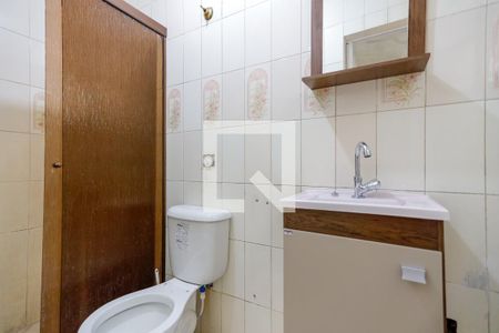 Banheiro Térreo de casa para alugar com 2 quartos, 95m² em Vila Isolina Mazzei, São Paulo