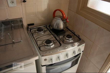 Cozinha de apartamento para alugar com 1 quarto, 43m² em Santana, Porto Alegre