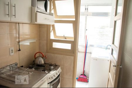 Cozinha de apartamento para alugar com 1 quarto, 43m² em Santana, Porto Alegre