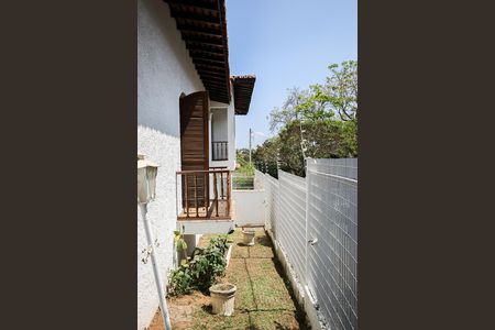Casa para alugar com 230m², 3 quartos e 3 vagasLateral