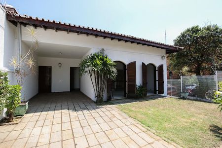 Casa para alugar com 230m², 3 quartos e 3 vagasGaragem