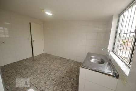 Cozinha de apartamento para alugar com 2 quartos, 52m² em Jardim Tranqüilidade, Guarulhos