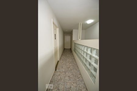Corredor externo de apartamento para alugar com 2 quartos, 52m² em Jardim Tranqüilidade, Guarulhos