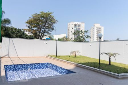 Apartamento à venda com 62m², 2 quartos e 1 vaga Apartamento à venda com 62m², 2 quartos e 1 vagaArea comum - Piscina
