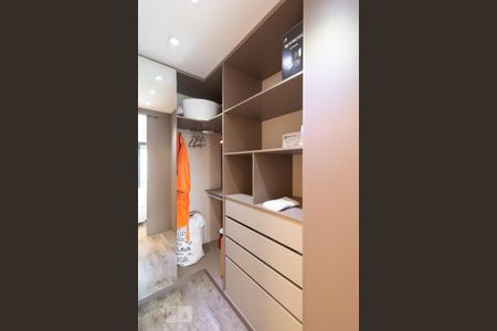 Closet de kitnet/studio para alugar com 1 quarto, 37m² em Campo Belo, São Paulo