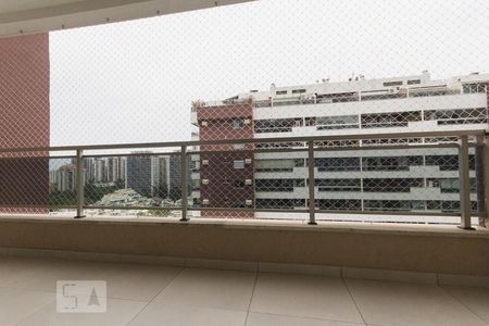 Apartamento para alugar com 71m², 1 quarto e 1 vagaVaranda