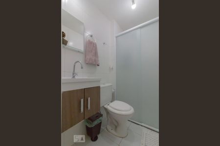 Banheiro  de apartamento para alugar com 2 quartos, 60m² em Vila Vermelha, São Paulo