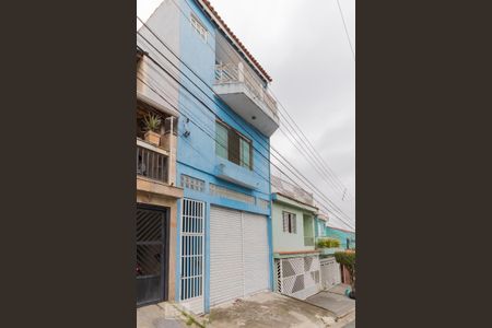 Casa à venda com 250m², 3 quartos e 8 vagas Casa à venda com 250m², 3 quartos e 8 vagasFachada
