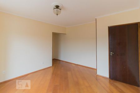 Suíte de casa à venda com 3 quartos, 250m² em Jardim Dona Sinhá, São Paulo