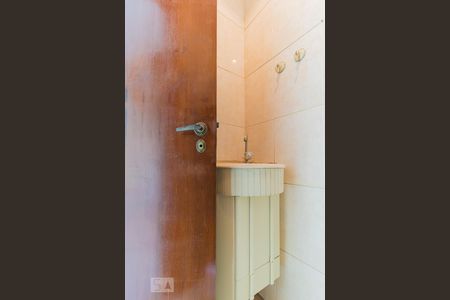 Lavabo de casa à venda com 3 quartos, 250m² em Jardim Dona Sinhá, São Paulo