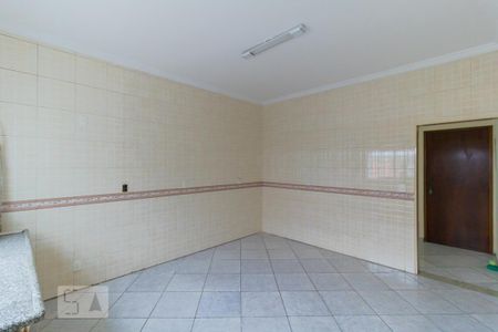 Casa à venda com 250m², 3 quartos e 8 vagas Casa à venda com 250m², 3 quartos e 8 vagasCozinha