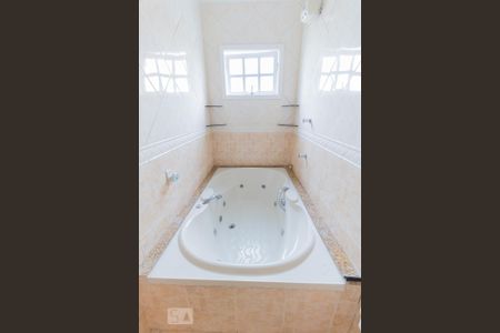 Casa à venda com 250m², 3 quartos e 8 vagas Casa à venda com 250m², 3 quartos e 8 vagasDetalhe banheiro