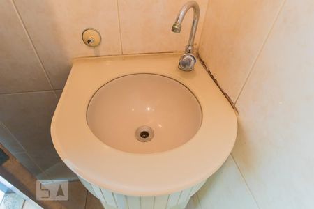 Detalhe banheiro de casa à venda com 3 quartos, 250m² em Jardim Dona Sinhá, São Paulo