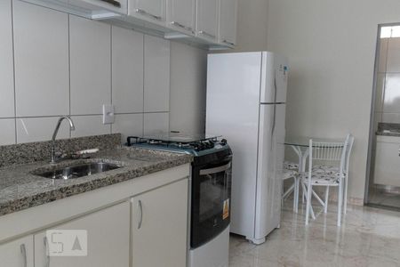Cozinha de casa para alugar com 1 quarto, 42m² em Bosque da Saúde, São Paulo