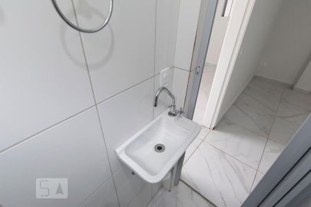 Suíte - Banheiro (Pia) de casa para alugar com 1 quarto, 50m² em Bosque da Saúde, São Paulo