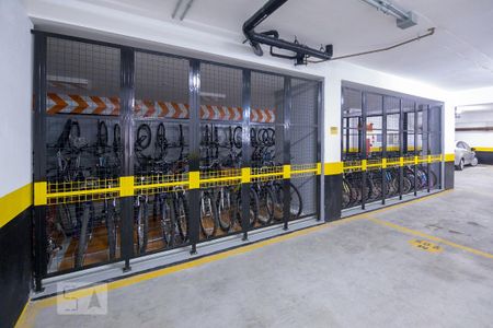 Studio para alugar com 35m², 1 quarto e 1 vaga Studio para alugar com 35m², 1 quarto e 1 vagaBicicletário