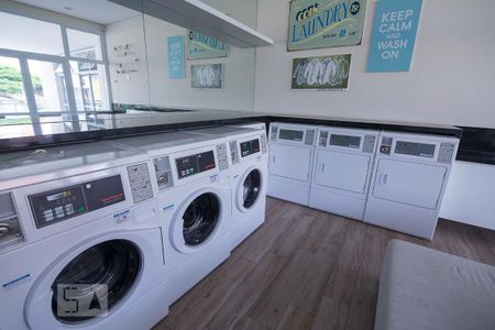 Studio para alugar com 35m², 1 quarto e 1 vaga Studio para alugar com 35m², 1 quarto e 1 vagaLavanderia
