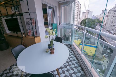 Varanda de kitnet/studio para alugar com 1 quarto, 35m² em Barra Funda, São Paulo