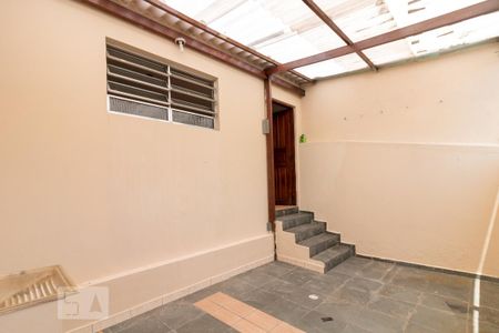 Casa para alugar com 100m², 2 quartos e sem vagaÁrea de serviço