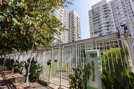 Fachada de apartamento à venda com 3 quartos, 87m² em Vila Anastácio, São Paulo