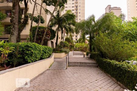 Apartamento para alugar com 70m², 2 quartos e 1 vagaEntrada