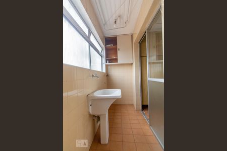 Apartamento para alugar com 70m², 2 quartos e 1 vagaÁrea de serviço