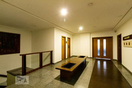 Apartamento para alugar com 47m², 1 quarto e 1 vaga Apartamento para alugar com 47m², 1 quarto e 1 vagaHall do salão de festas