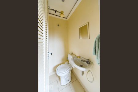 Apartamento à venda com 116m², 2 quartos e 2 vagasBanheiro de Serviço