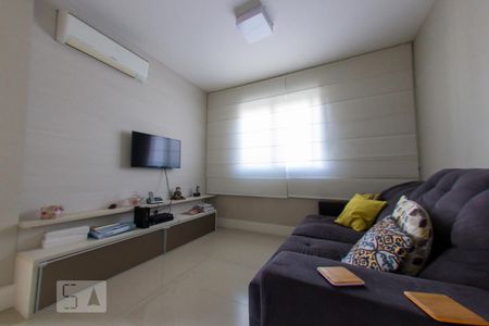Sala de Estar de apartamento à venda com 2 quartos, 64m² em Cavalhada, Porto Alegre