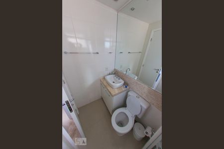 Banheiro 1 Suite de apartamento à venda com 2 quartos, 64m² em Cavalhada, Porto Alegre