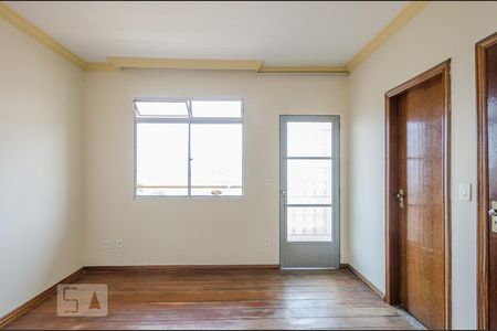 Suíte de apartamento para alugar com 3 quartos, 75m² em Jardim América, Belo Horizonte