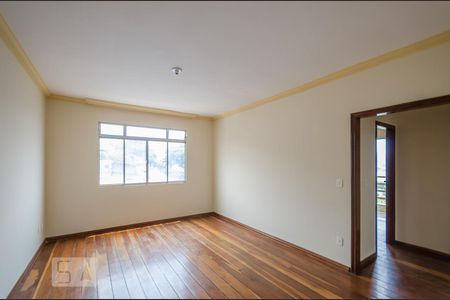 Sala de apartamento para alugar com 3 quartos, 75m² em Jardim América, Belo Horizonte