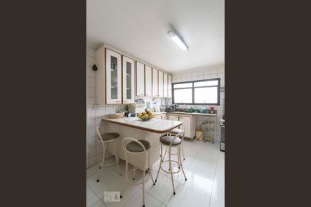 Cozinha de apartamento à venda com 5 quartos, 208m² em Jardim São Paulo, São Paulo