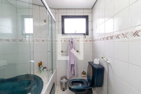 Apartamento à venda com 244m², 5 quartos e 3 vagasBanheiro da Suíte 1