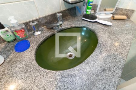 Apartamento à venda com 244m², 5 quartos e 3 vagasBanheiro da Suíte 2