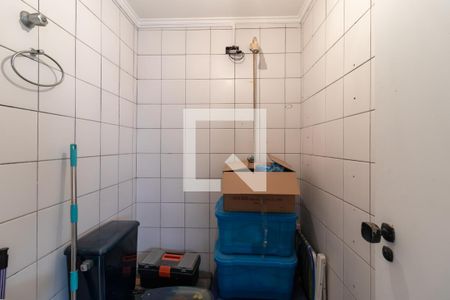 Apartamento à venda com 244m², 5 quartos e 3 vagasBanheiro de Serviço