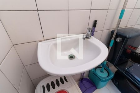 Apartamento à venda com 244m², 5 quartos e 3 vagasBanheiro de Serviço