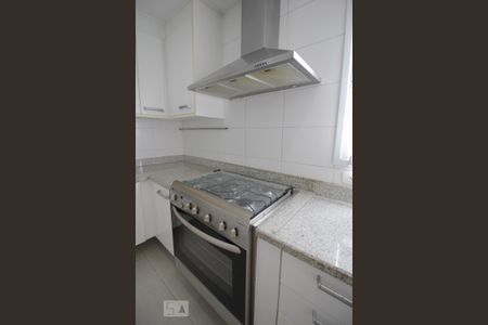 Detalhe da cozinha de apartamento à venda com 4 quartos, 197m² em Vila Suzana, São Paulo