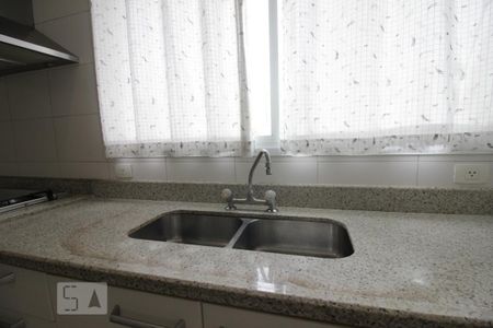 Pia de apartamento à venda com 4 quartos, 197m² em Vila Suzana, São Paulo