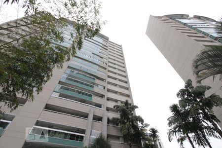 Fachada de apartamento à venda com 4 quartos, 197m² em Vila Suzana, São Paulo