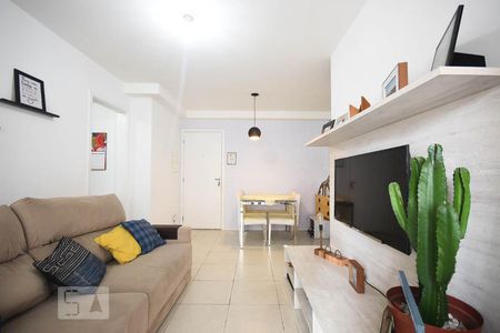 Sala de apartamento para alugar com 3 quartos, 68m² em Vila Suzana, São Paulo