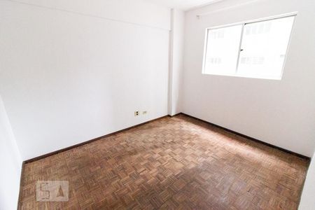 Quarto de apartamento para alugar com 1 quarto, 33m² em Rebouças, Curitiba