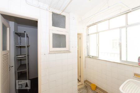 Apartamento à venda com 110m², 3 quartos e 1 vagaÁrea de Serviço