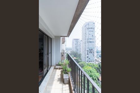 Varanda de apartamento à venda com 4 quartos, 220m² em Campo Belo, São Paulo