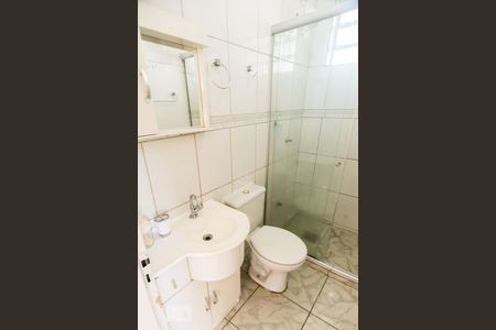 Banheiro de apartamento para alugar com 1 quarto, 40m² em Protásio Alves, Porto Alegre